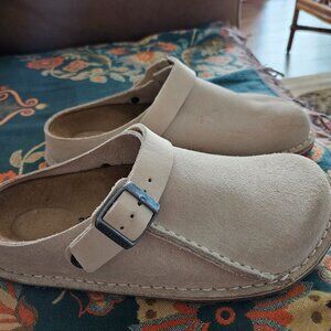 Birkenstock Cream Mules with Adjustable Strap nd Contoured Footbed